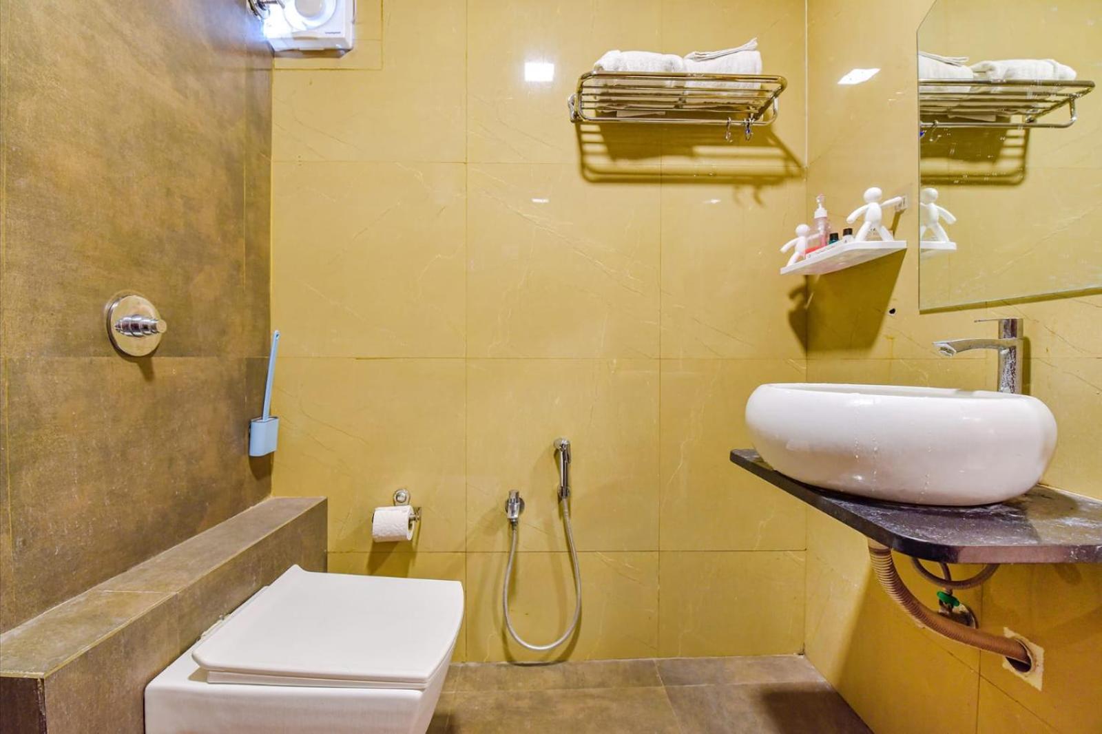 Hotel Avadh Palace, Subhash Bridge, Rto Circle, Ahmedabad Exterior foto