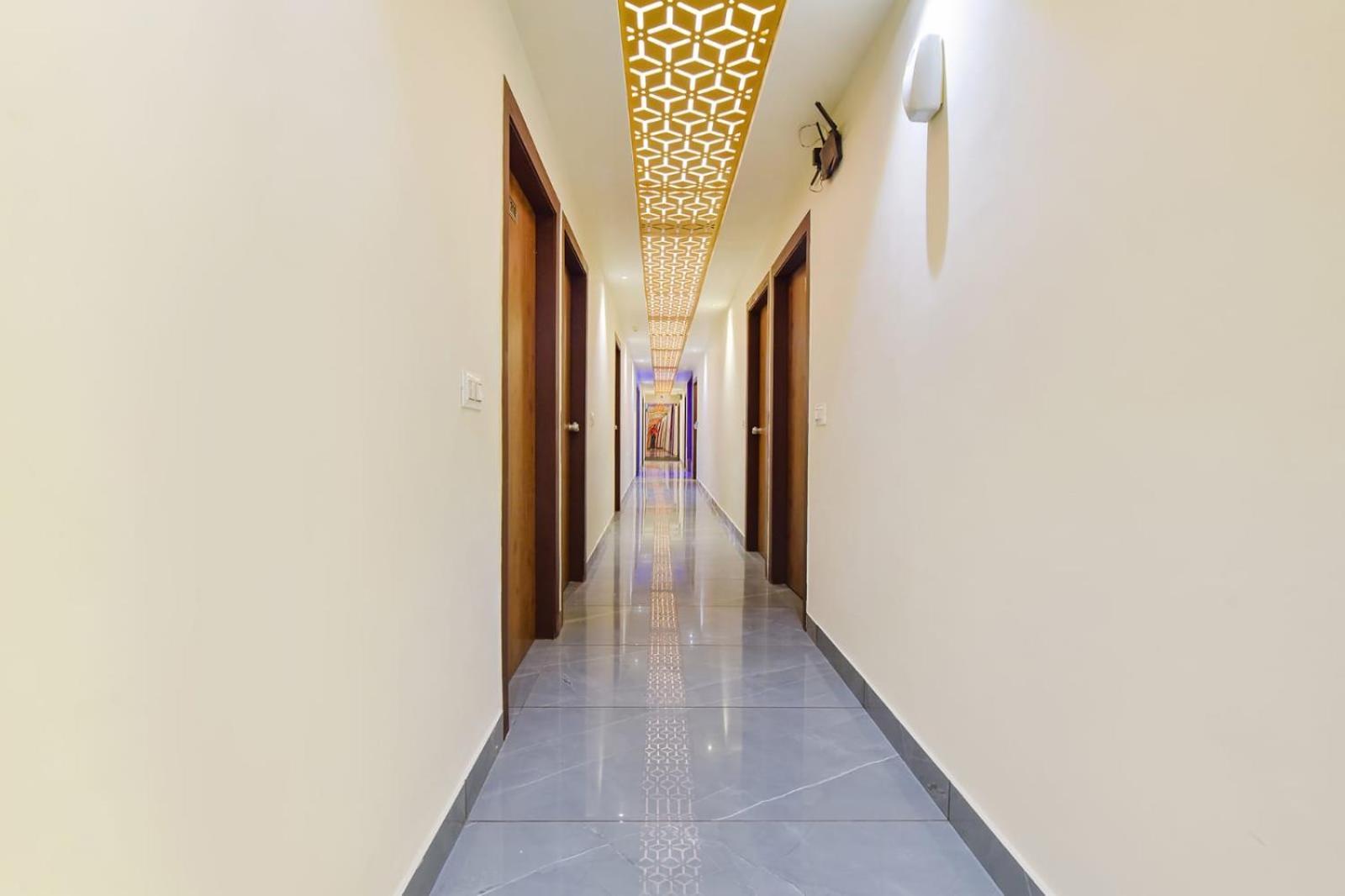 Hotel Avadh Palace, Subhash Bridge, Rto Circle, Ahmedabad Exterior foto