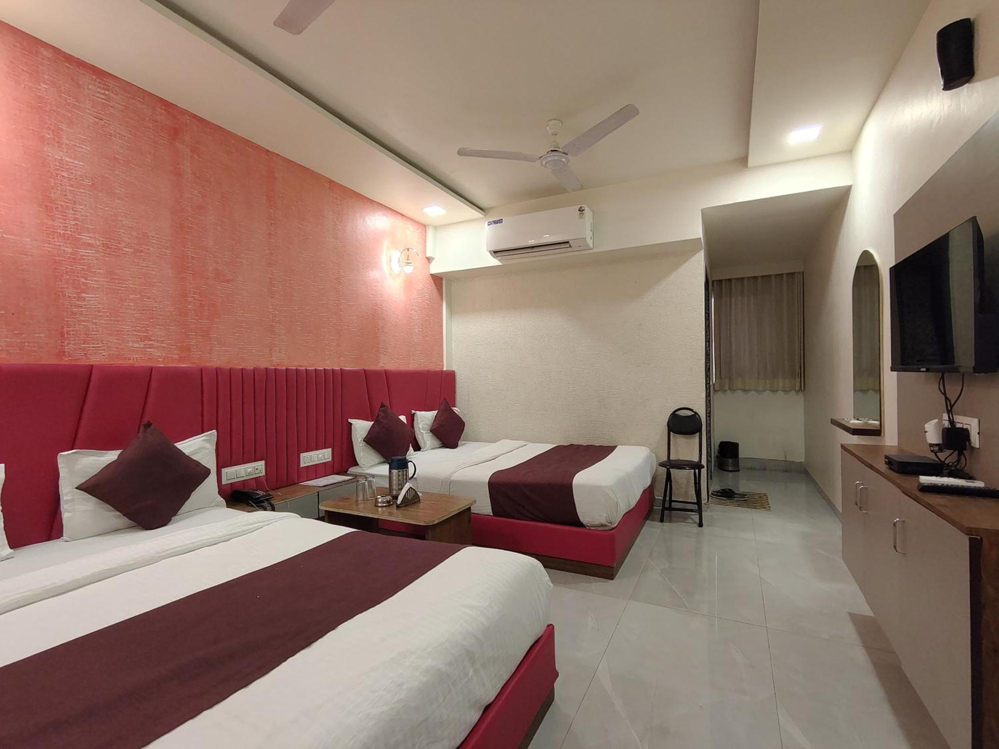 Hotel Avadh Palace, Subhash Bridge, Rto Circle, Ahmedabad Exterior foto